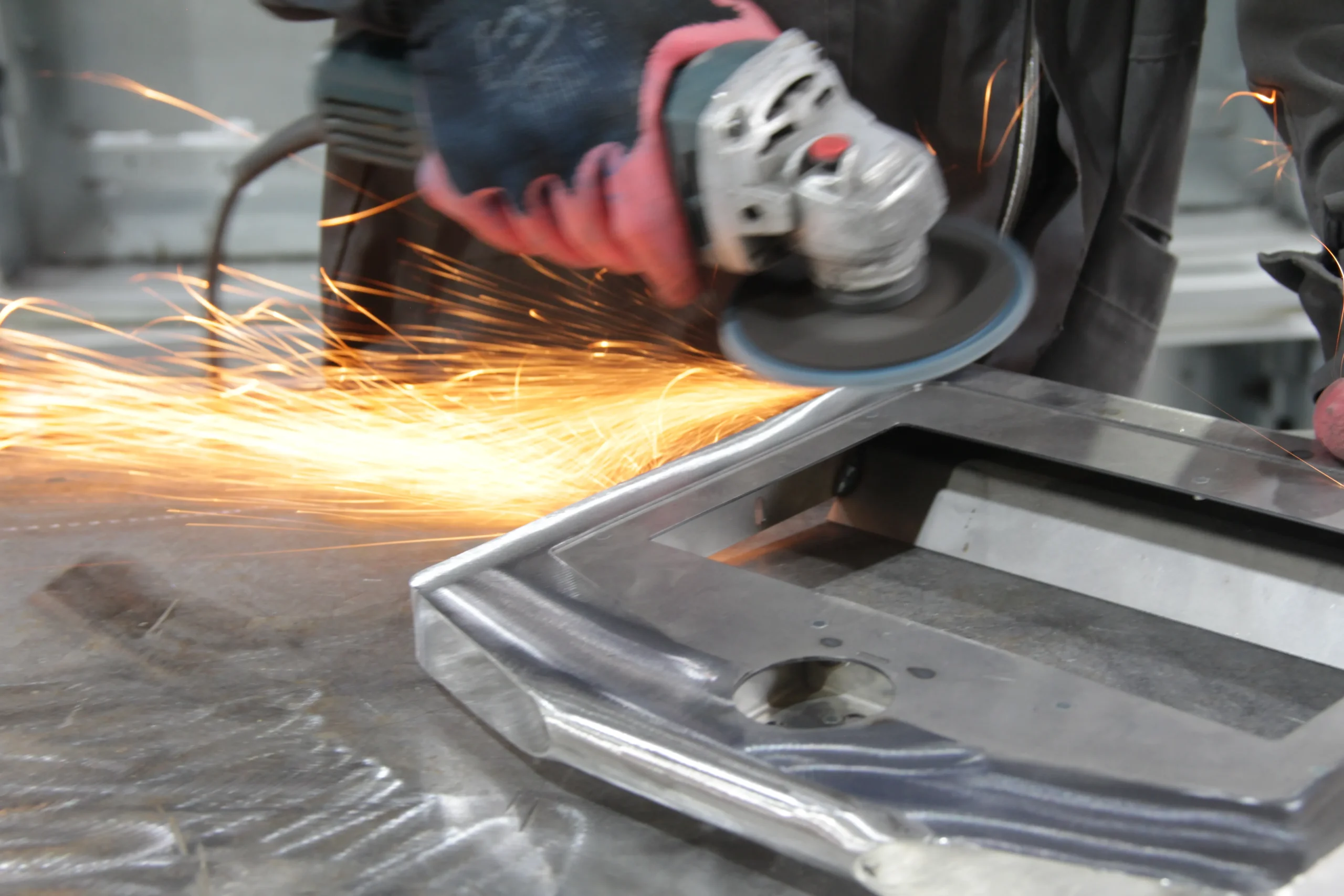 دستگاه CNC فلزات